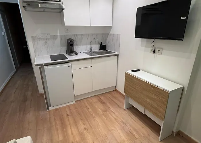 Moderne A 10 Min A Pied Palais & Plages Apartment