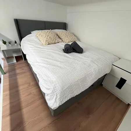 شقة Moderne A 10 Min A Pied Palais & Plages