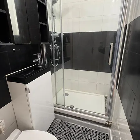 Apartmán Moderne A 10 Min A Pied Palais & Plages